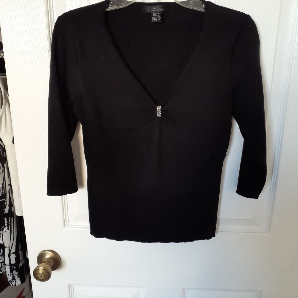 Silx by August  Silx sweater with bling at V-neck